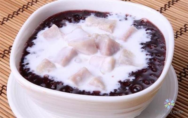 Chè nếp cẩm đậu ván trắng