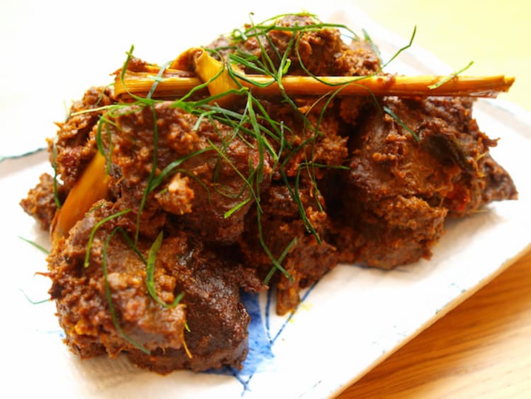 Rendang của Indonesia